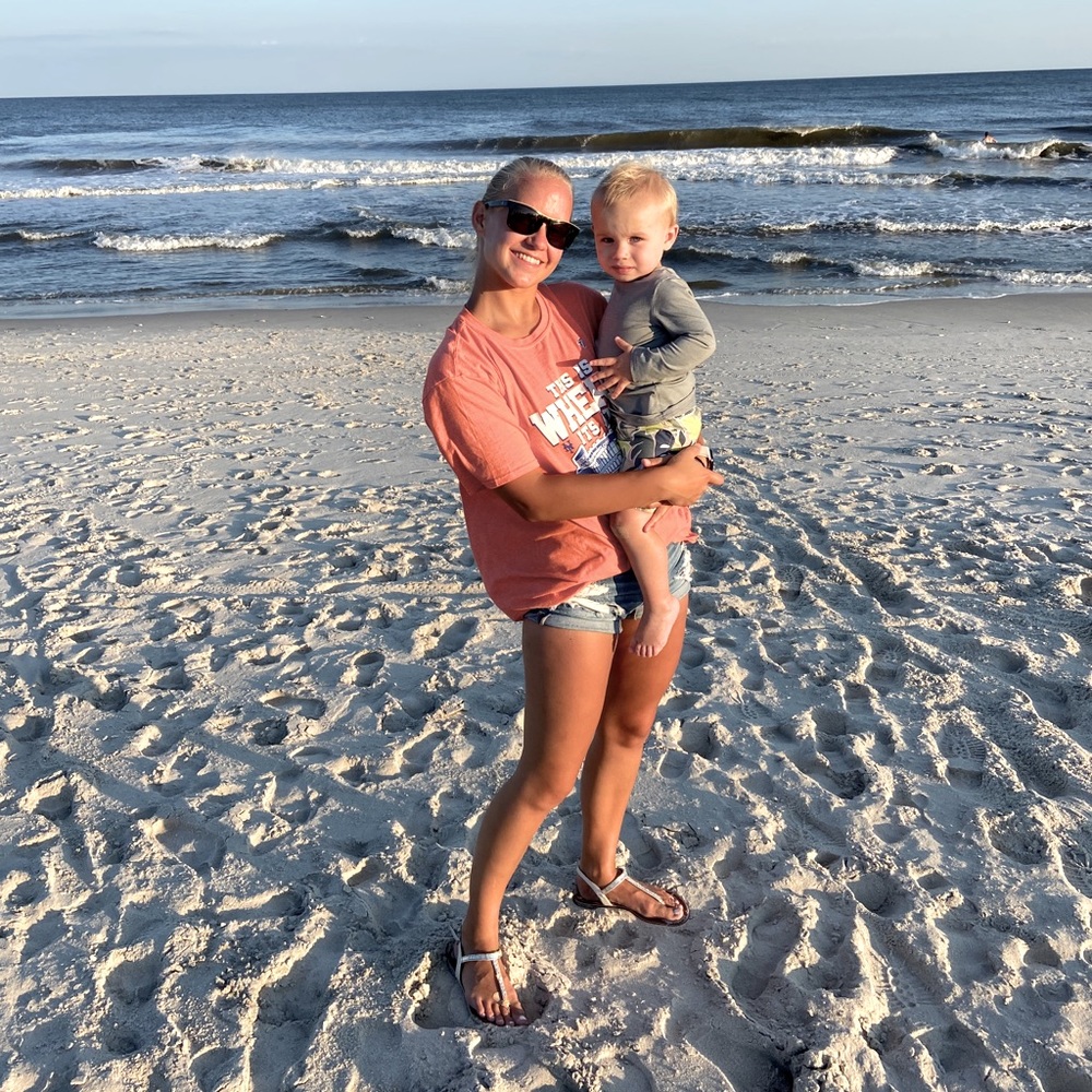 Meet your Posher, Danielle